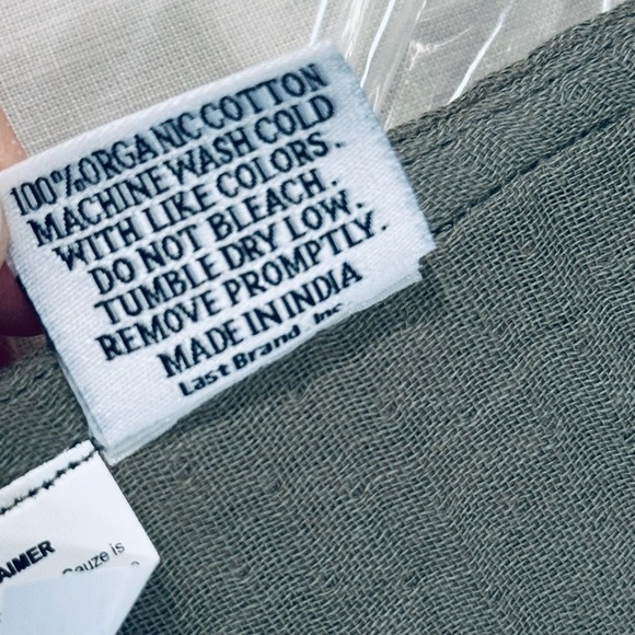 NWOT QUINCE Organic Airy Gauze Placemat Olive 3150 - Picture 7 of 9